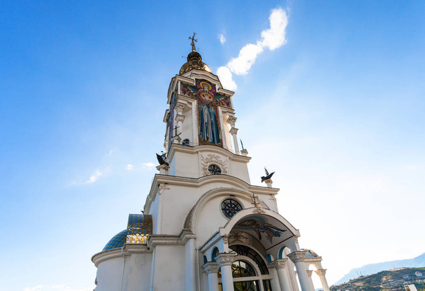 Pyhän Nikolauksen kirkon majakan kupoli Krimillä
 - Valokuva, kuva