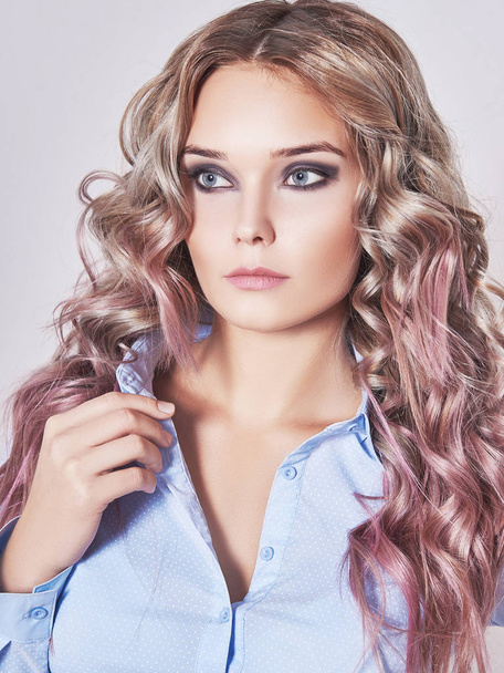 Girl with colored healthy hair - Zdjęcie, obraz