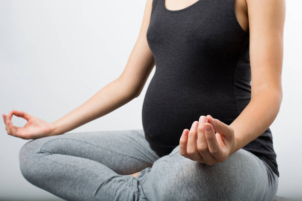 pregnant woman meditating - Foto, Imagem