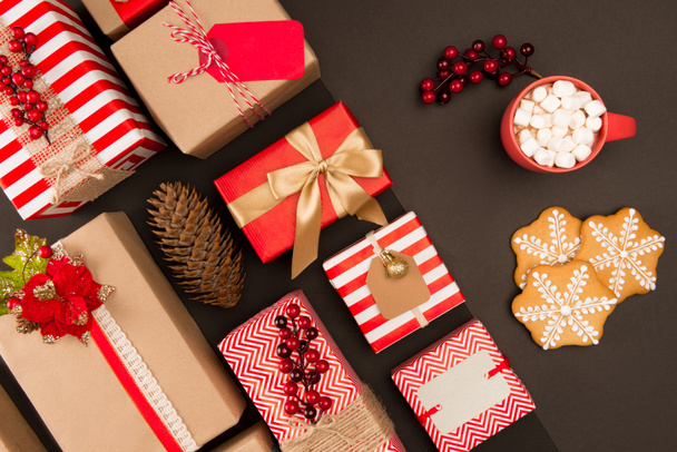 christmas gifts and sweets - Φωτογραφία, εικόνα