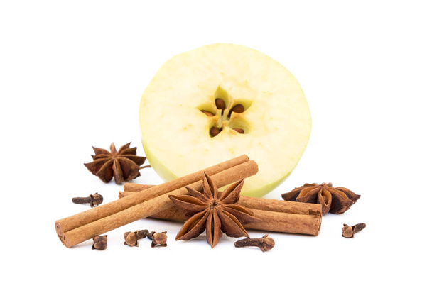 Apple, star anise, cloves and cinnamon - Photo, Image