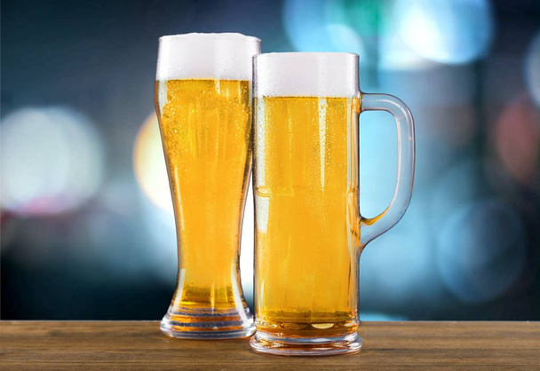 холодное пиво в стаканах
 - Фото, изображение