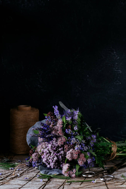 Mor çiçekler buket - Fotoğraf, Görsel