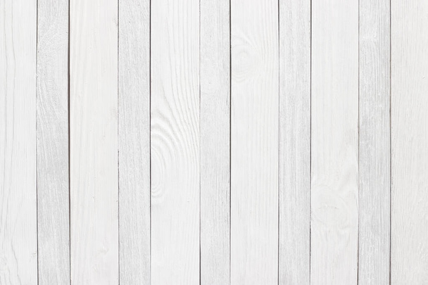 Struttura in legno rustico bianco, tavolo in legno vuoto come sfondo
 - Foto, immagini