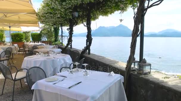 Restaurace terasa, jezero Maggiore. - Záběry, video