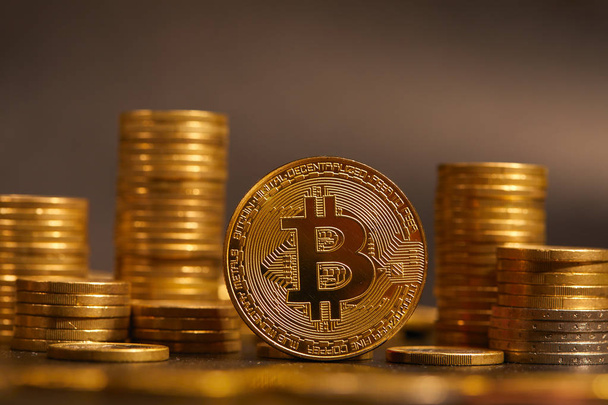 stacks of golden bitcoins - Foto, Imagem