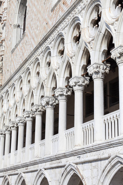Palacio Ducal en Piazza San Marco, fachada, Venecia, Italia
. - Foto, Imagen