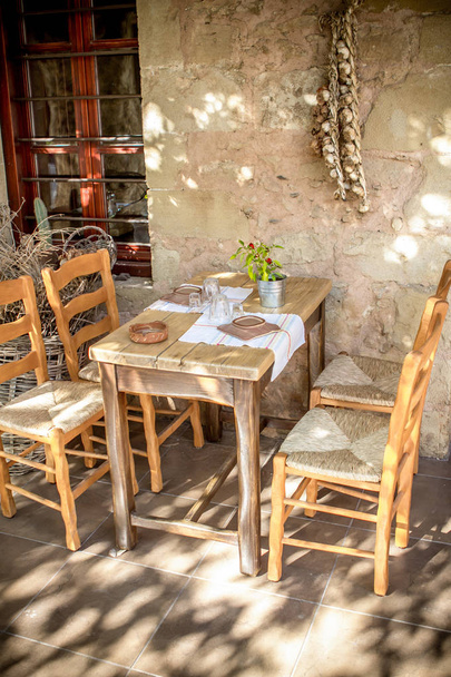 Taverna tradicional grega
 - Foto, Imagem
