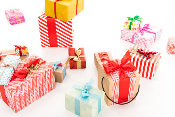 Cadeaux de Noël emballés
 - Photo, image