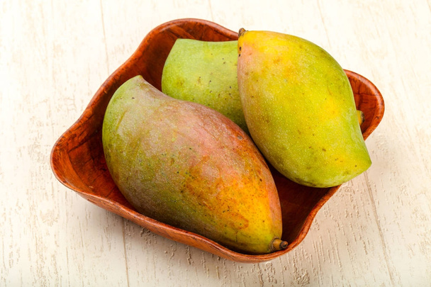 Trópusi gyümölcs mangó - Fotó, kép