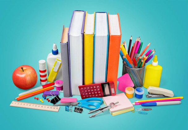 Fournitures scolaires colorées
  - Photo, image