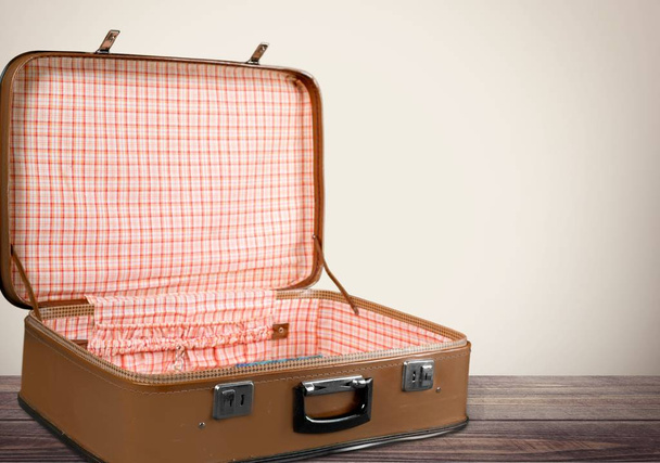 Empty Vintage Suitcase - Foto, imagen