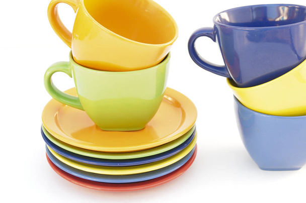 кольорові чашки і тарілки
 - Фото, зображення