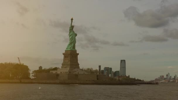 New York: Socha svobody a Manhattan Panorama z plavidla, reálném čase, ultra hd 4k - Záběry, video