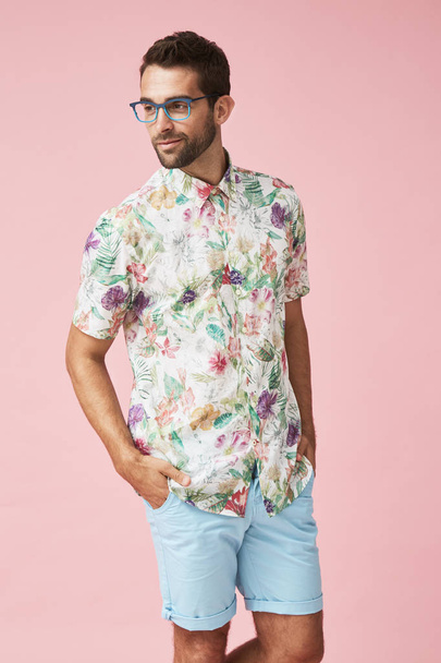 Dude in spectacles and floral shirt - 写真・画像