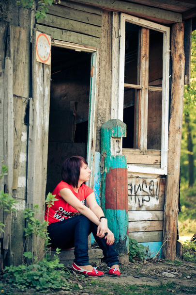 Lonely woman, outdoor portrait - Valokuva, kuva