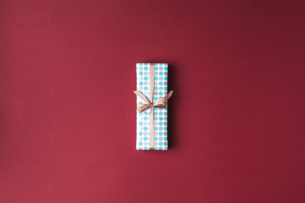 christmas gift with ribbon - 写真・画像