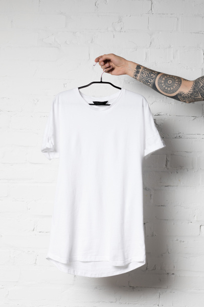 T-shirt bianca - Foto, immagini