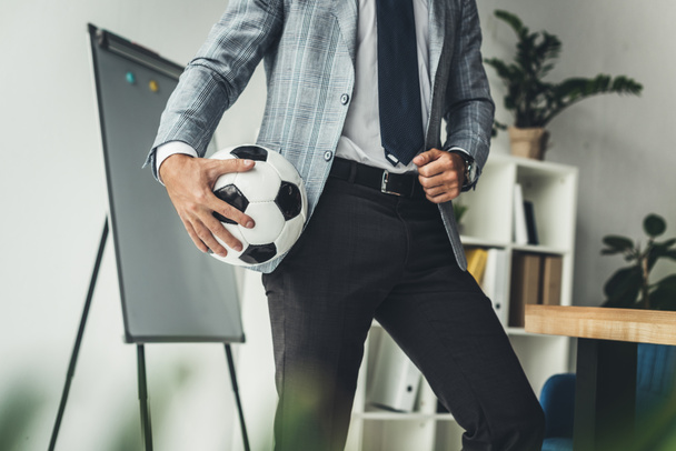 businessman with soccer ball - Foto, afbeelding