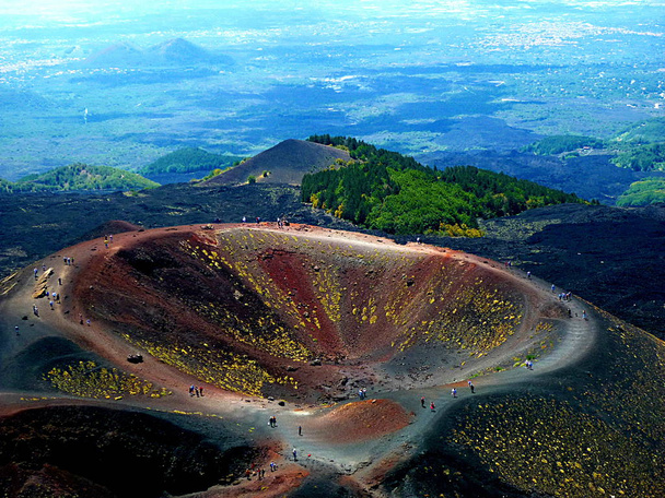 εκπληκτική θέα εκλείψας κρατήρα της Αίτνας, Ιταλία - Φωτογραφία, εικόνα