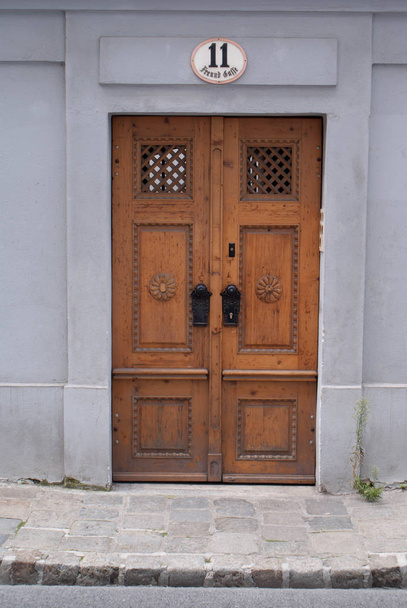 een oude deur - Foto, afbeelding