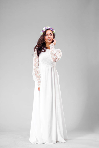 Young arabic woman in white sexy dress - Fotografie, Obrázek