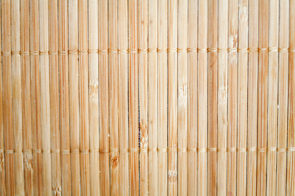 deszkával természetes bambusz mat háttér - Fotó, kép