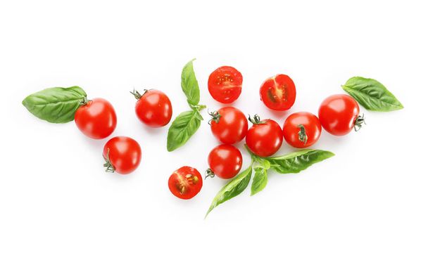 Cherry tomatoes and basil  - Foto, Imagem