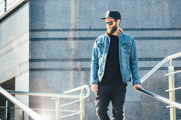 Hipster handsome male model with beard  wearing black blank  t-s - Photo, image