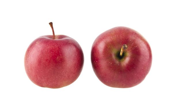 κόκκινα μήλα που απομονώνονται σε λευκό φόντο κινηματογράφηση σε πρώτο πλάνο - Φωτογραφία, εικόνα