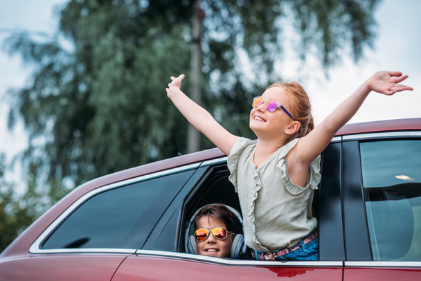 kids on car trip - Foto, Bild