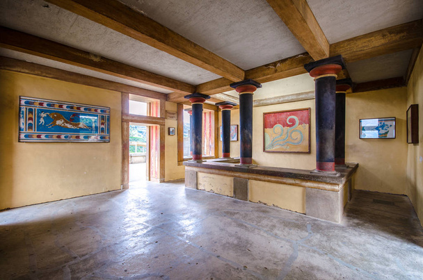 интерьер старого дома - Фото, изображение