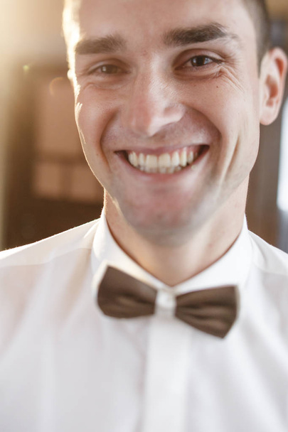 Handsome groom with bow-tie - Fotoğraf, Görsel
