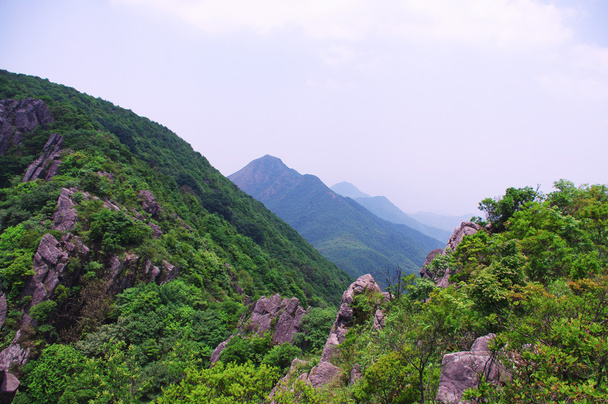 Reisen auf dem Gipfel des Berges in Südchina - Foto, Bild
