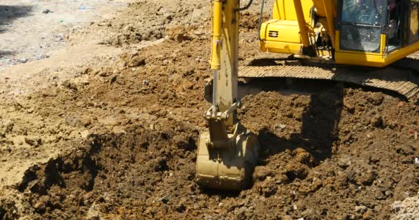 4k excavadora de primer plano de trabajo & camión volquete en el sitio de construcción, china
. - Metraje, vídeo