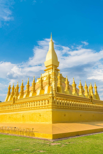 Beautiful Architecture at Pha That Luang,Vientiane, Laos. - Foto, Imagen