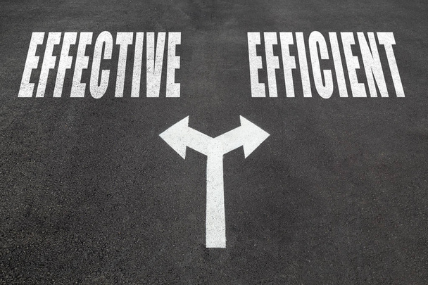 Conceito de escolha eficaz vs eficiente
 - Foto, Imagem