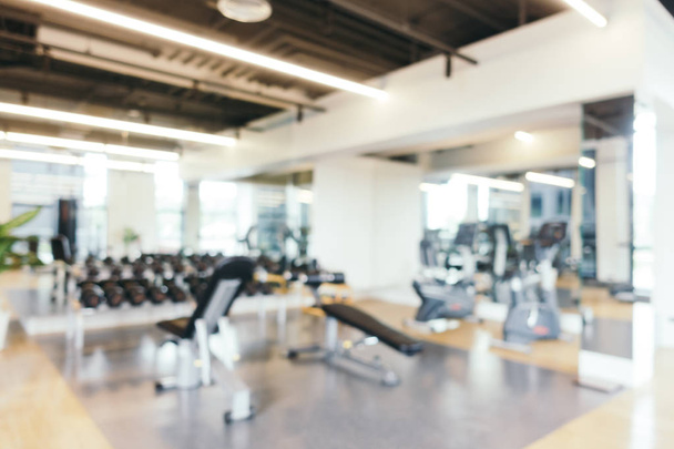 Appareil de fitness abstrait flou à l'intérieur de la salle de gym
 - Photo, image