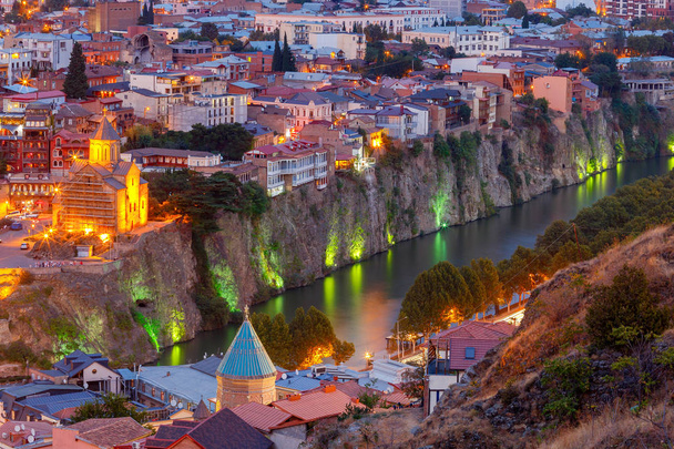 Tbilisi. Vista da cidade à noite
. - Foto, Imagem