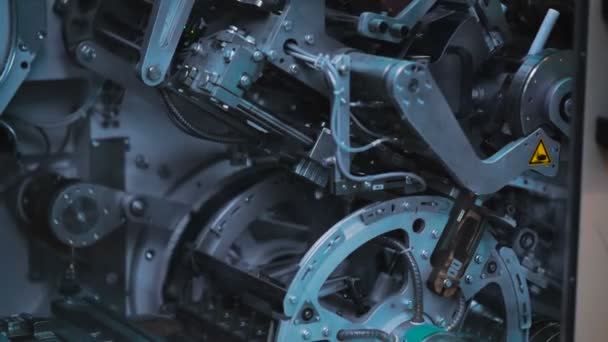 Mecanismo en la fábrica. rotación del sistema de engranajes
 - Imágenes, Vídeo