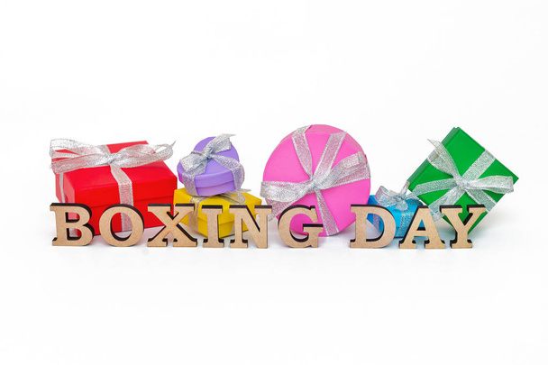Композиція з слів Бокс день і багато подарункові коробки - Фото, зображення