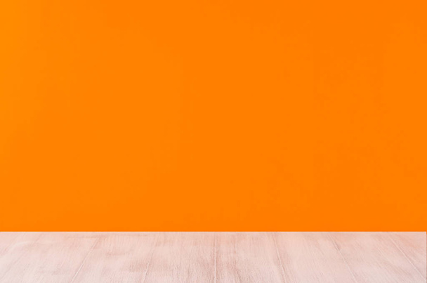 Orange  halloween background with white wooden board, perspective. - Foto, immagini