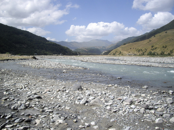 Ποταμός στα βουνά - Φωτογραφία, εικόνα