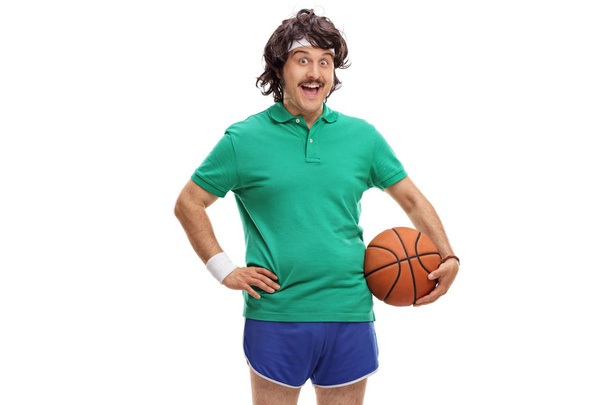 Retro sportsman with a basketball - Фото, зображення