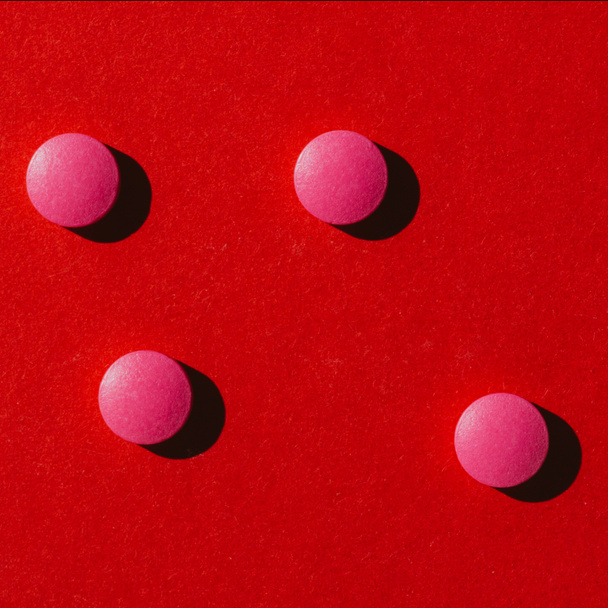 roze pillen - Foto, afbeelding