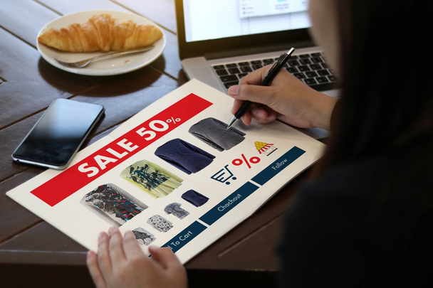 Shopping online Aggiungi al carrello Ordine online Acquista Vendita Digital
  - Foto, immagini