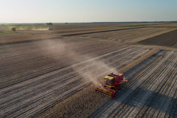 Récolte de soja à partir de drone
 - Photo, image