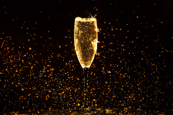 Champagne pouring - Foto, afbeelding