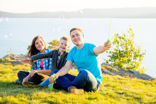 Happy family outside - Fotoğraf, Görsel