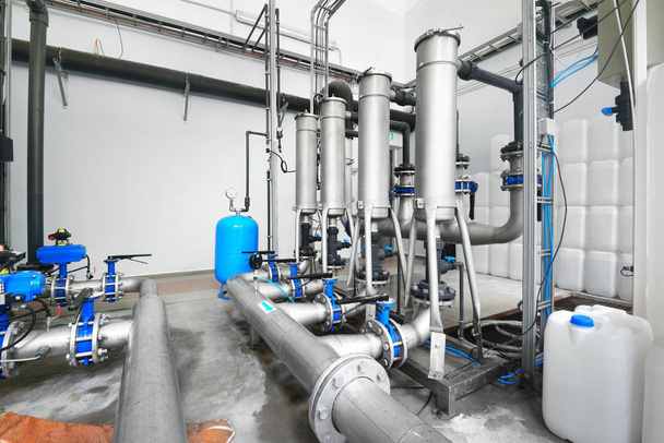 tratamiento de agua industrial y sala de calderas
 - Foto, imagen